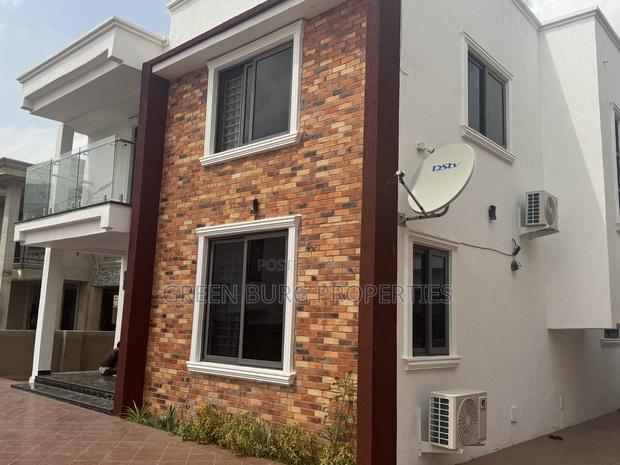 4bdrm Townhouse / Terrace in East Legon for rent photo 10