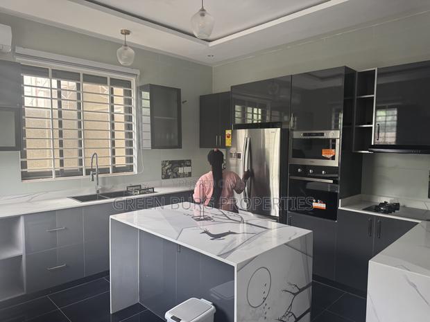 4bdrm Townhouse / Terrace in East Legon for rent photo 11