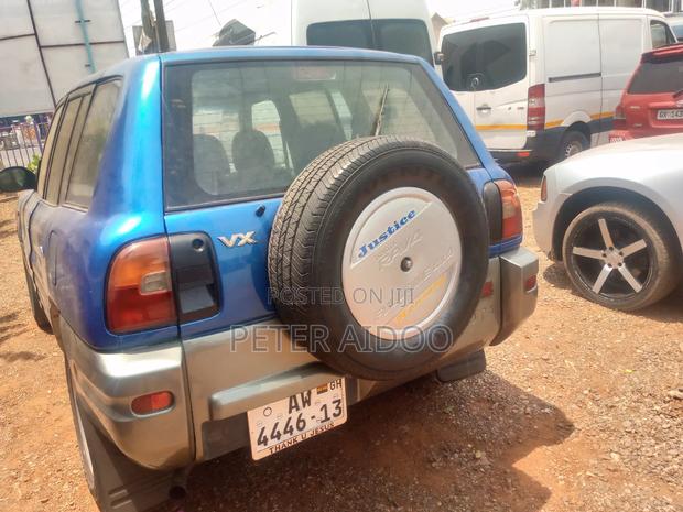 Toyota RAV4 2004 Blue