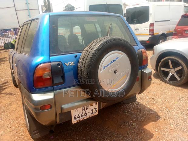 Toyota RAV4 2004 Blue