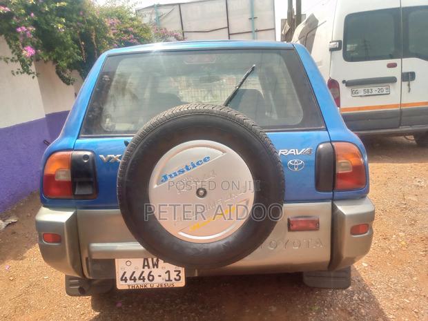 Toyota RAV4 2004 Blue