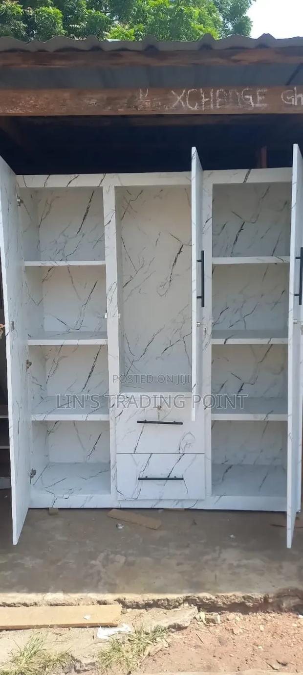 Quality 3 in 1 Wardrobe White · Photo 3
