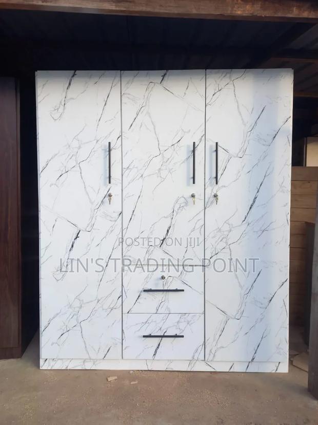 Quality 3 in 1 Wardrobe White · Photo 4