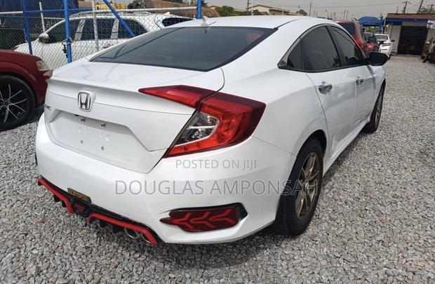 Honda Civic 2019 White