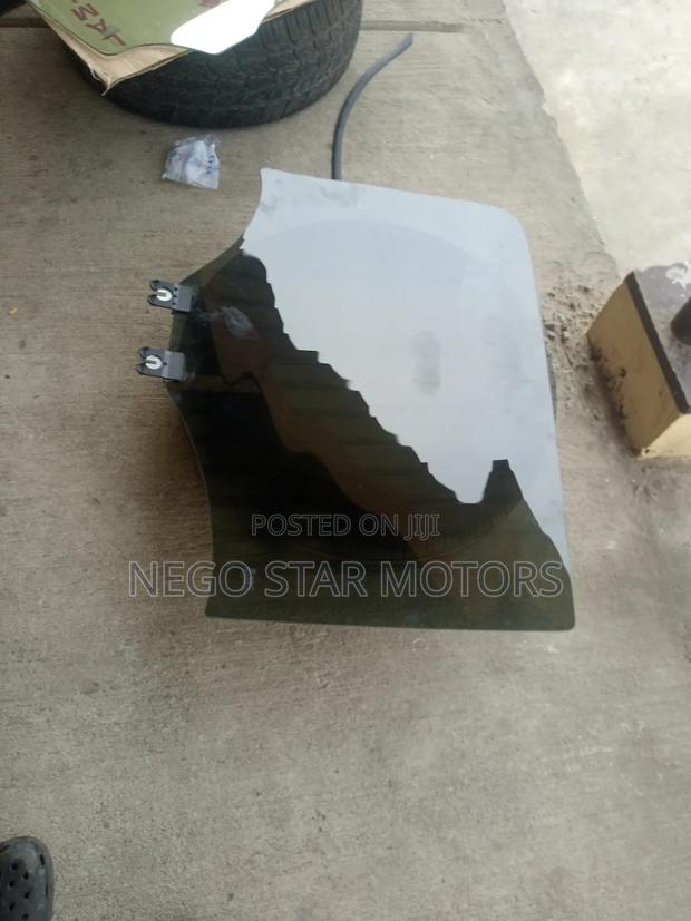 Dodge Ram 2020 Back Door Glass Tinted photo 2