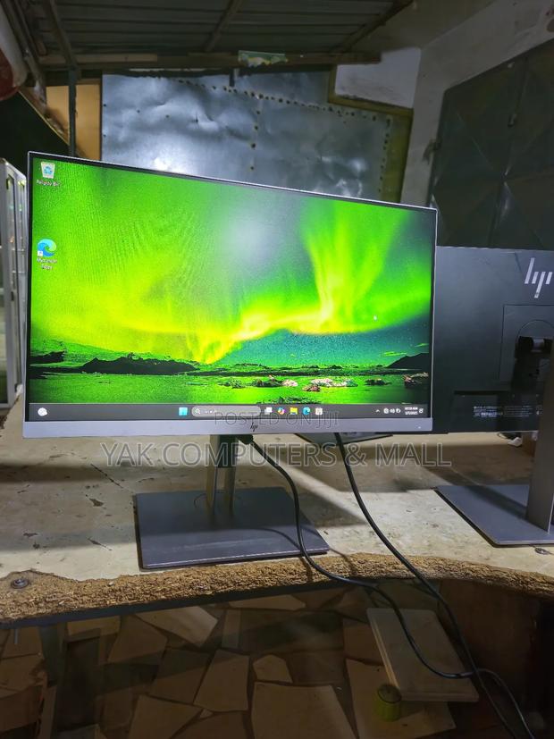 24 Inch Ips Full Hd Bazeles Hp Elite Display Monitor