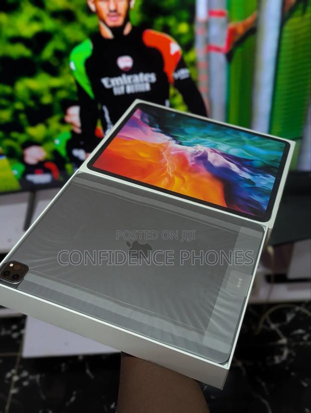 New Apple iPad Pro 12.9 (2020) 256 GB Gray