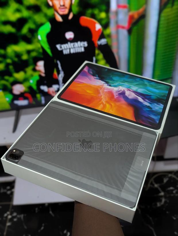 New Apple iPad Pro 12.9 (2020) 256 GB Gray