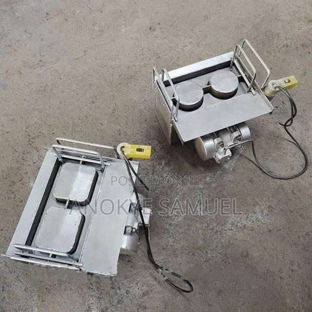 Do It Yourself(Diy)Block Machine · Photo 2