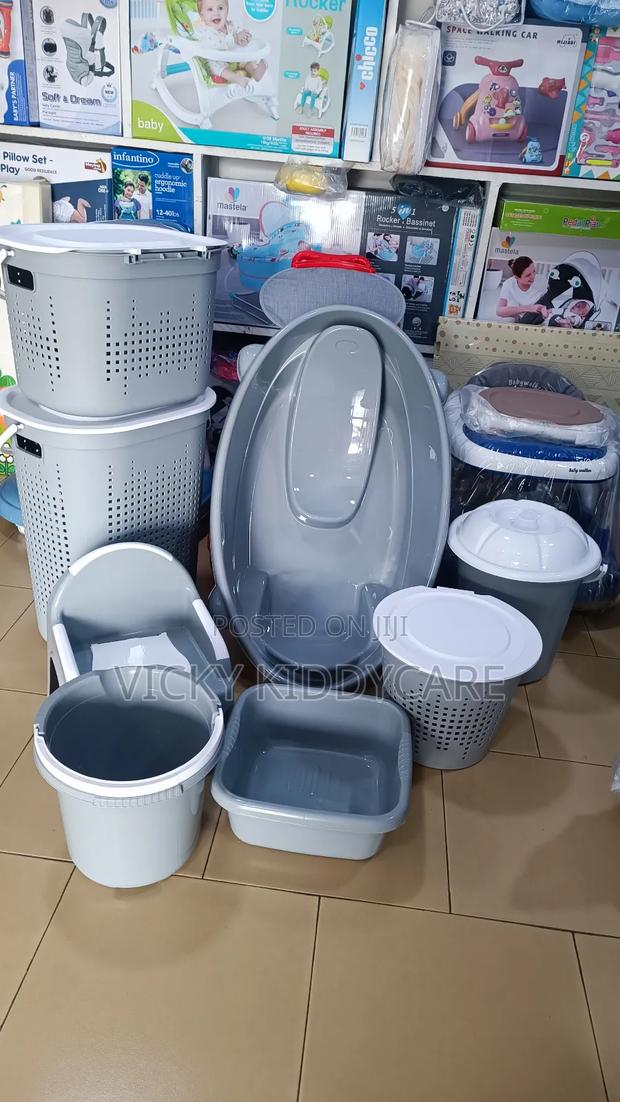 Baby Bath Set With Laundry Basket · Photo 3