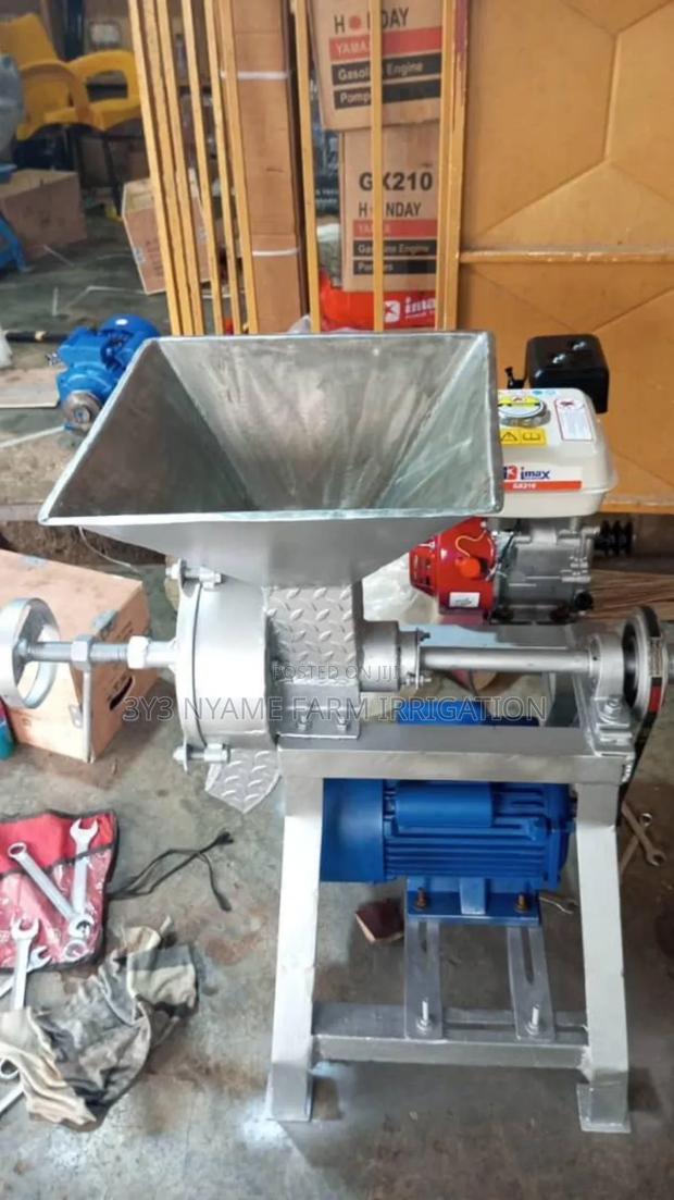 Groundnut Grinding Machine