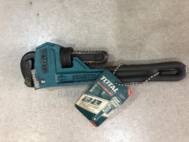 Total Pipe Wrench (200mm) · Photo 2