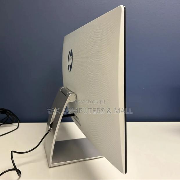 Desktop Computer HP Pavilion 24 8GB Intel Core I5 SSD 256GB