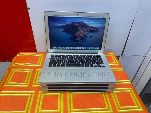 Laptop Apple MacBook Air 2014 8GB Intel Core I5 SSD 128GB · Photo 4