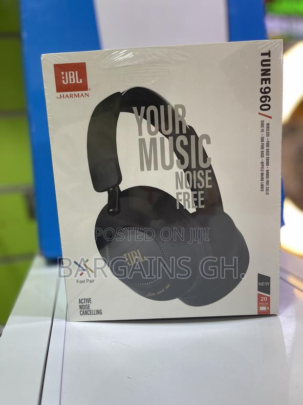 JBL Tune 960 Deep Bass Headphone With Protective Bag photo 4