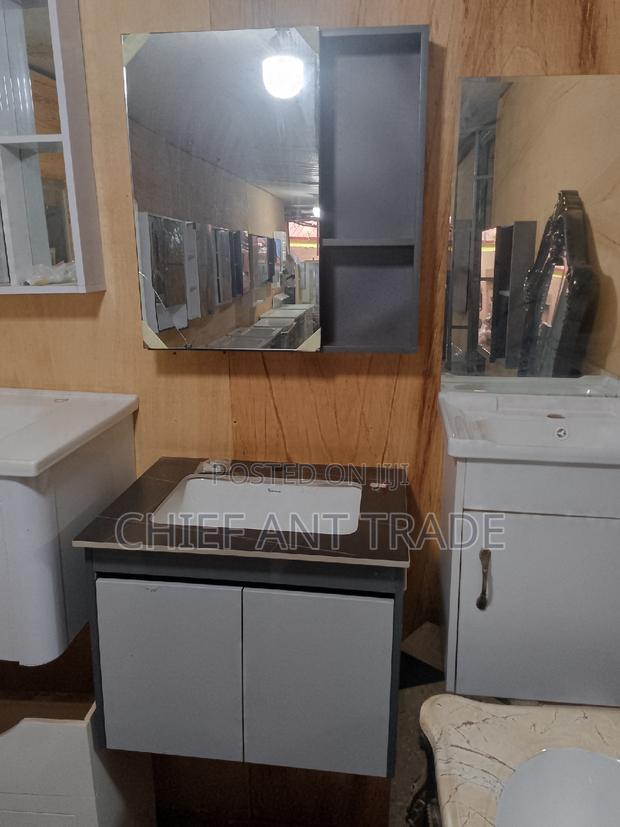 Cabinet Basin With Cabinet Mirror 1121-60 · Photo 4