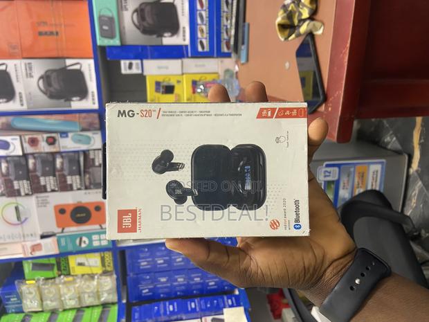 MGS-20 JBL Earbuds · Photo 1