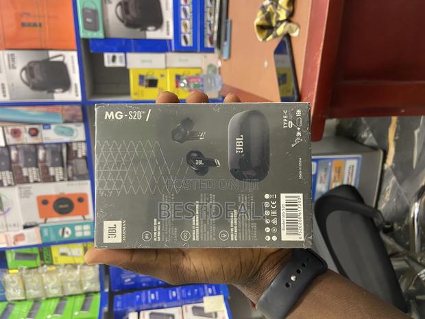 MGS-20 JBL Earbuds · Photo 4
