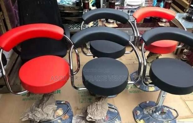 Bar Chair Lleather · Photo 2