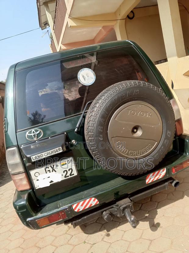 Toyota Land Cruiser 90 2001 Green photo 4