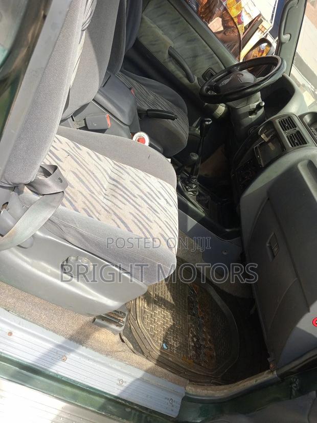Toyota Land Cruiser 90 2001 Green photo 10
