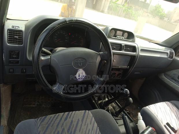 Toyota Land Cruiser 90 2001 Green photo 3