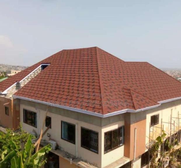 Beautiful and Unique Shingle Tiles Installation · Photo 2