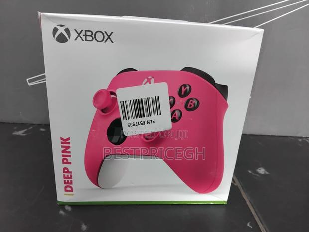Xbox Controller - Pink · Photo 4