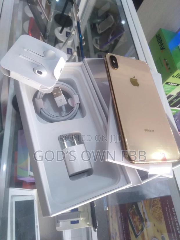 New Apple iPhone XS Max 256 GB Gold