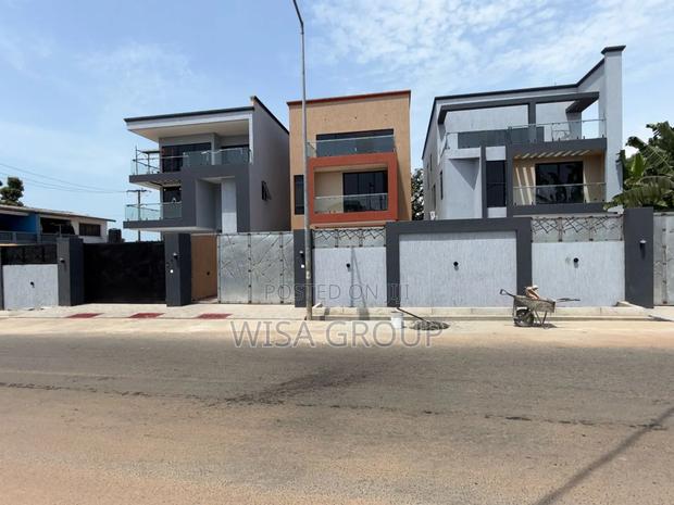 5bdrm Duplex in Wisa Group, Accra Metropolitan for sale · Photo 3