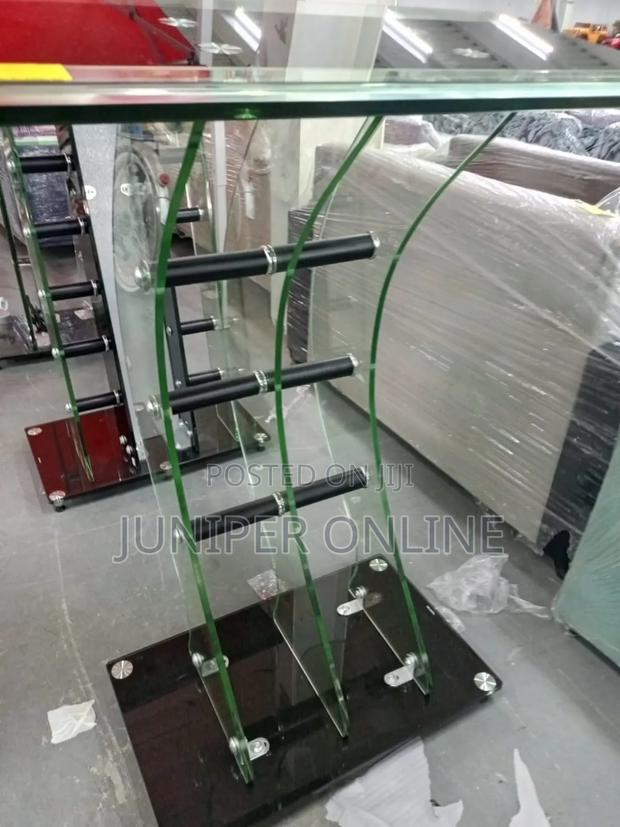 Pulpit Podium Stand Cashi Qurell · Photo 2