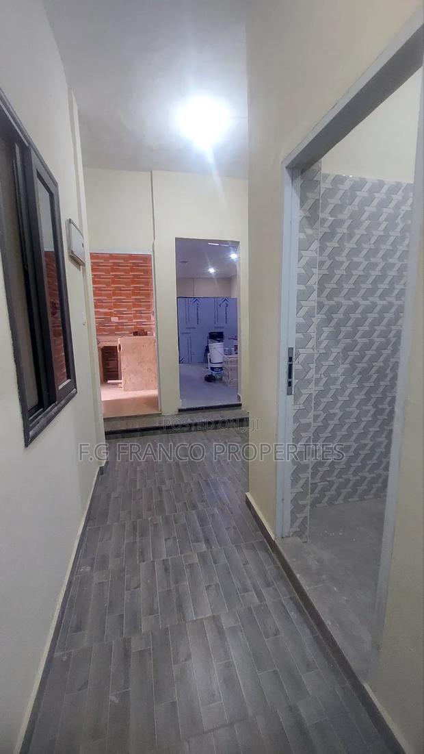 2bdrm Apartment in Kg. Franco, Teshie for rent · Photo 2