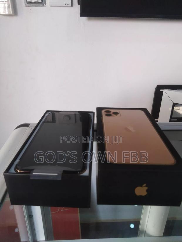 New Apple iPhone 11 Pro Max 256 GB Gold