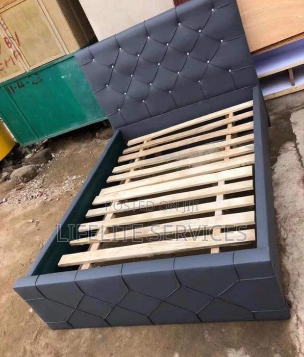 Designed Bed Frame \Leather Covered Double Suze · Photo 2