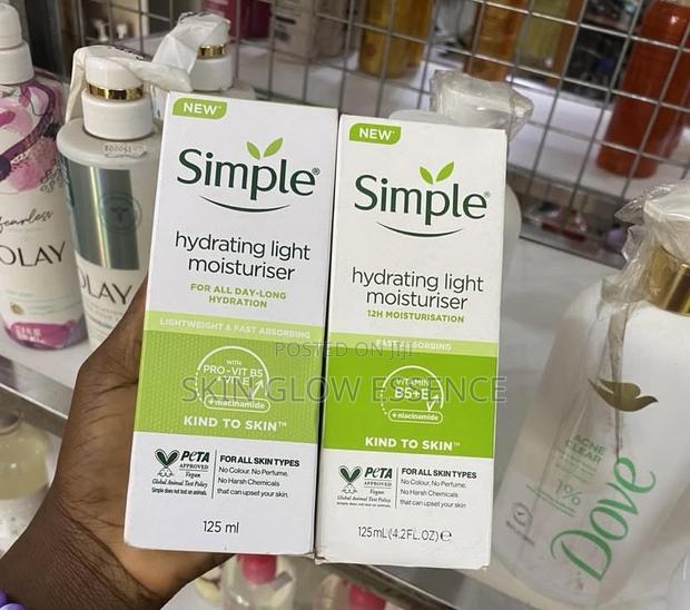 Simple Light Moisturizer · Photo 2