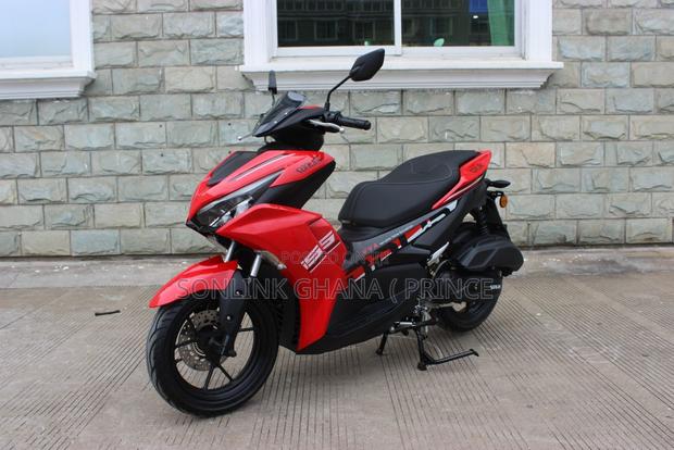 New Yamaha 2024 Red · Photo 4