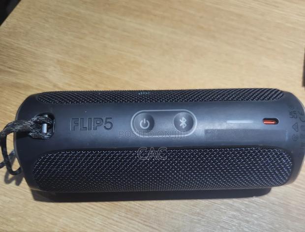 JBL Flip 5 Rechargeable Bluetooth Speaker photo 2