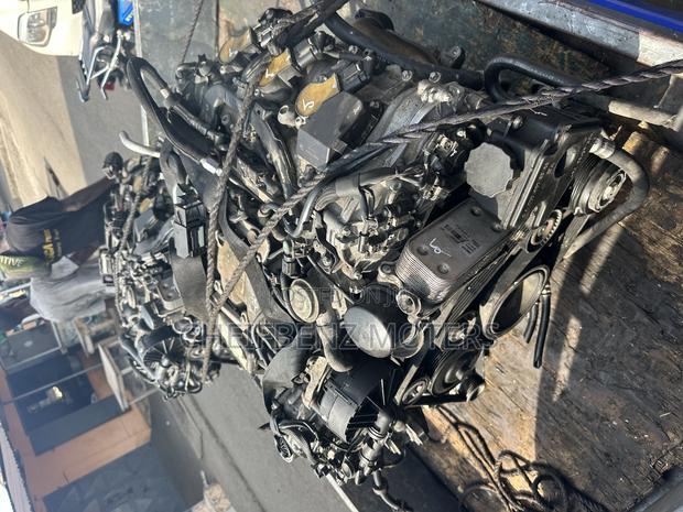 Mercedes Benz C300 Matic V6 M272 Engine Available photo 3