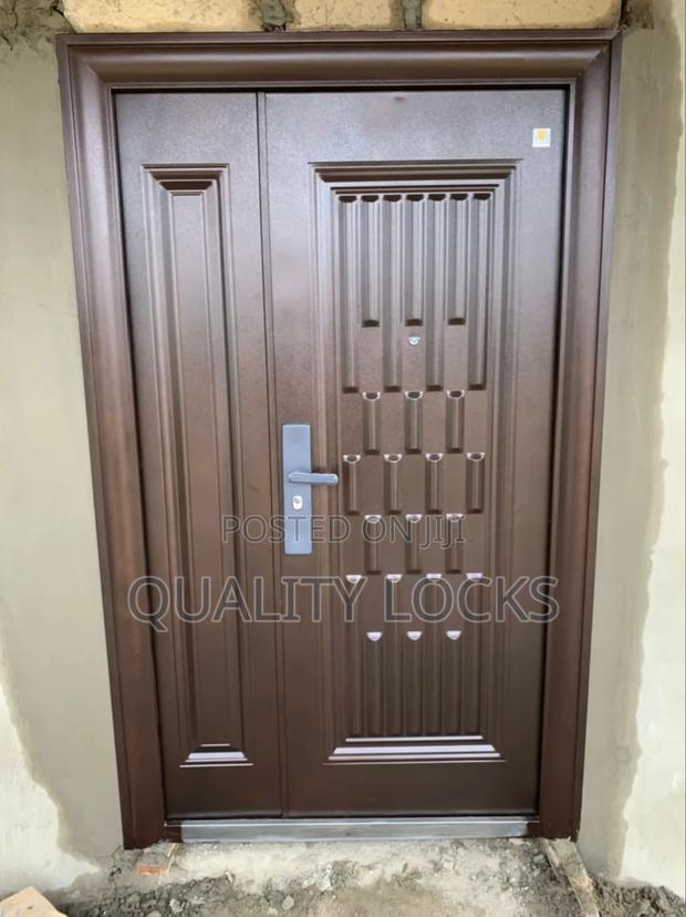 Heavy Duty China Metal Door · Photo 2