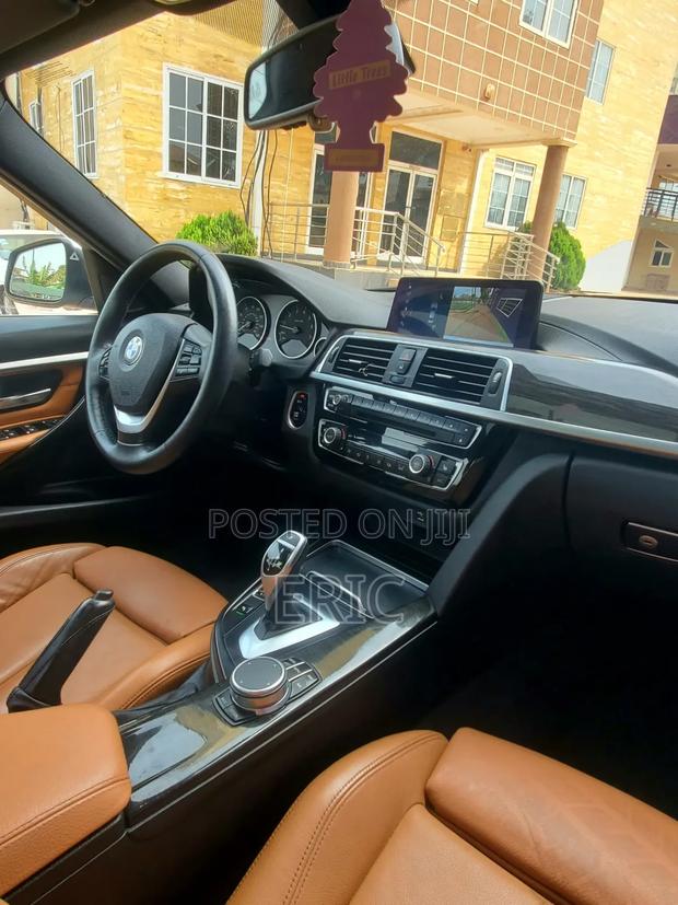 BMW 330i 2018 White · Photo 3