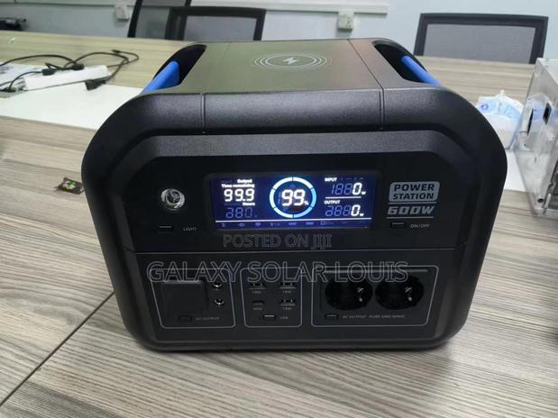 600w All in One Solar Generator photo 4