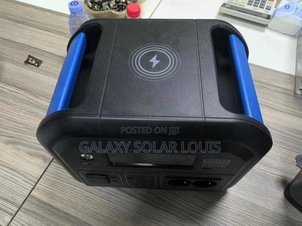600w All in One Solar Generator photo 3