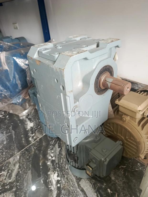 Vertical Mt. Gearmotor photo 2