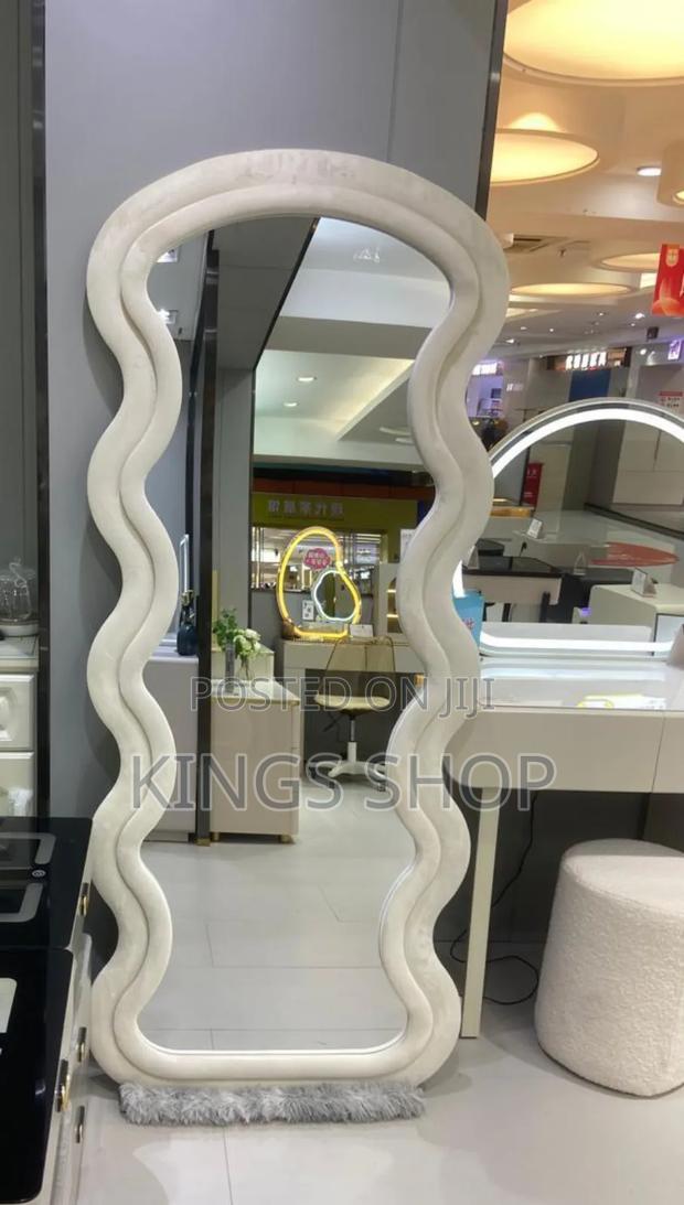 Wall / Stand Mirror · Photo 2