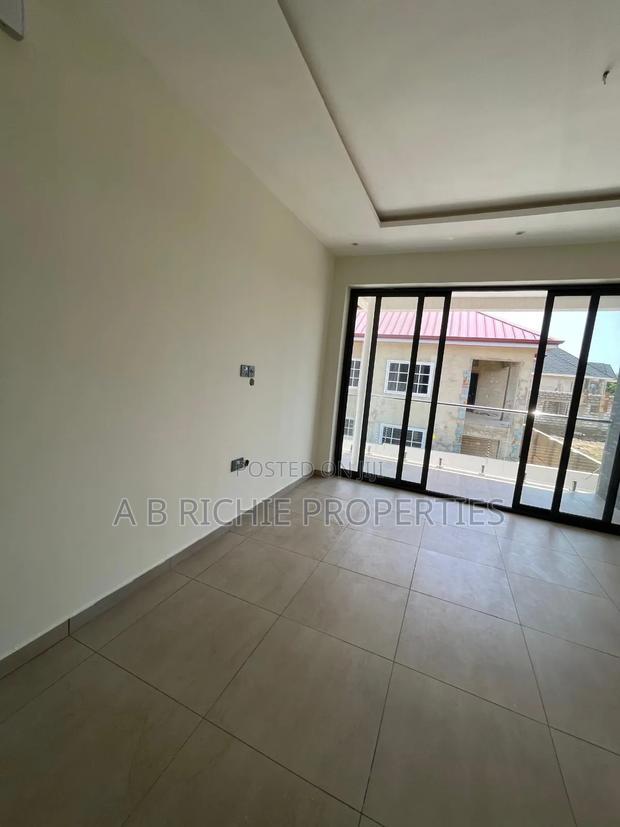 4bdrm House in Ab Richie Properties, Tseaddo for rent · Photo 2