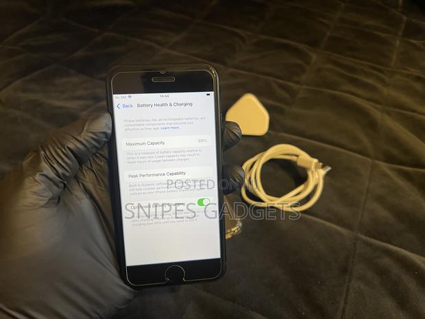 Apple iPhone SE (2020) 64 GB Black photo 10