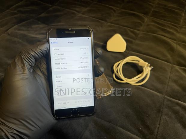 Apple iPhone SE (2020) 64 GB Black photo 8