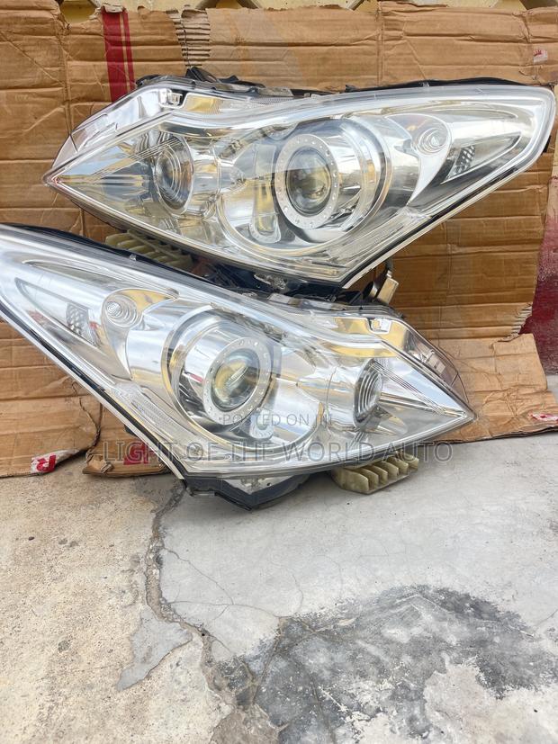 Nissan Infinite G25/G35 Headlights 2012 Charger Type