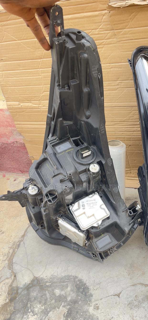 Cadillac Xt5 2025 Headlight Right Side Available