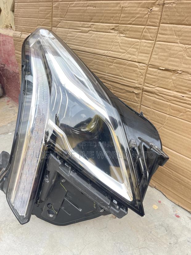Cadillac Xt5 2025 Headlight Right Side Available